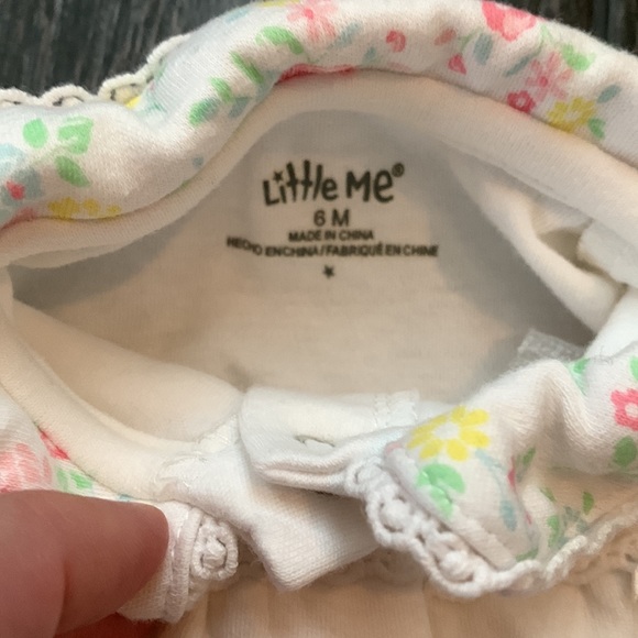 Sweet baby girl floral footie 🌷 - Picture 3 of 4